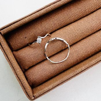 Anel Minimalista Moderno