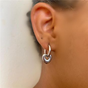 BRINCO ARGOLA COM PINGENTE CORAÇÃO EM AÇO INOXIDÁVEL 